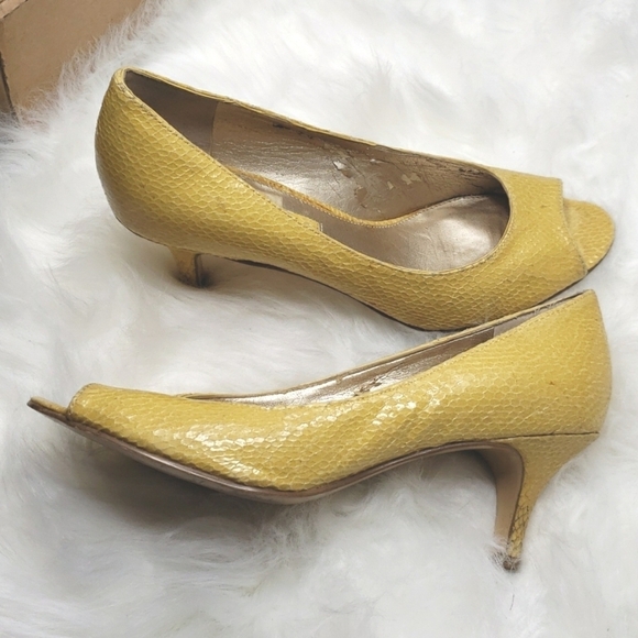 Bandolino MYLAH Faux Snakeskin Heels 6 - Picture 12 of 12